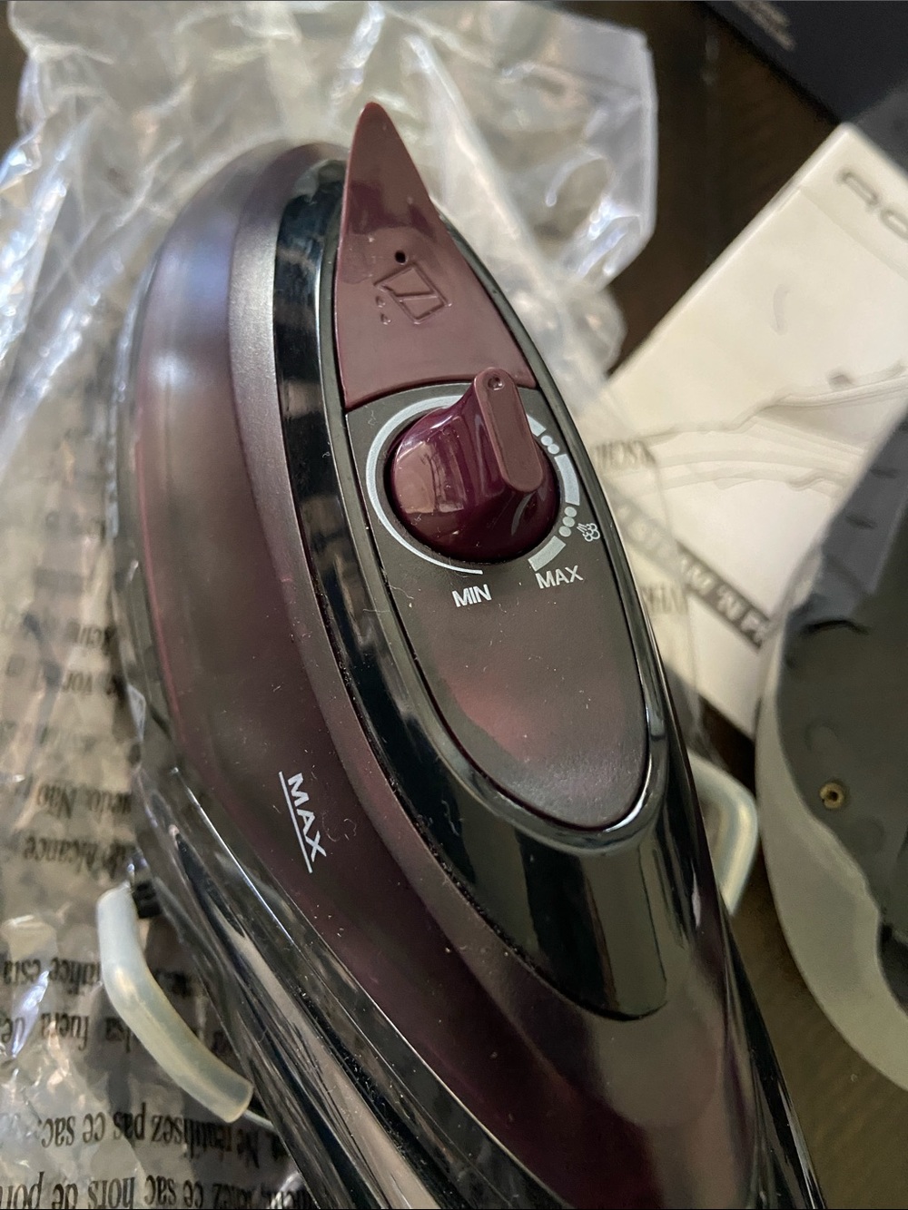 Rowenta “All in One” Iron & Steamer. 2-in-1 Handheld Steam ‘N Press. New in box - Picture 8 of 15